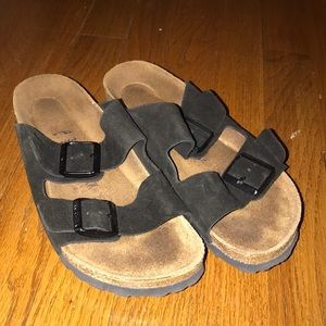 Size 39 ~ black suede ~ Birkenstock’s